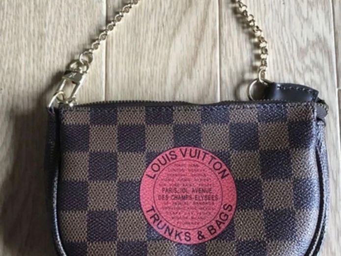 designer-authentic-bags-and-sunglasses-business-for-sale-0