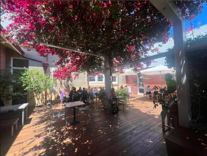 central-fremantle-cafe-for-sale-6