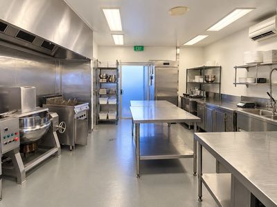 established-food-manufacturing-business-fully-equipped-commercial-kitchen-0
