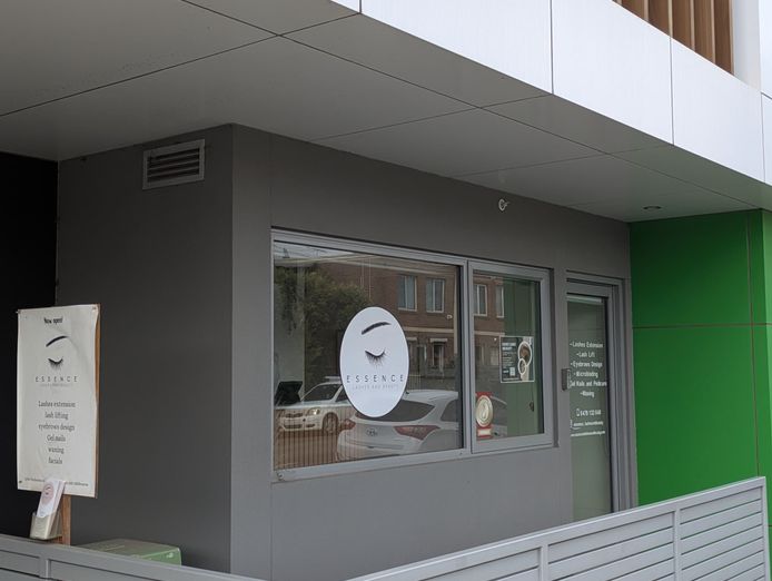 beauty-salon-2br-apartment-live-work-opportunity-4