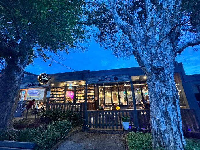 premium-italian-restaurant-pizzeria-tightly-held-upper-north-shore-location-0