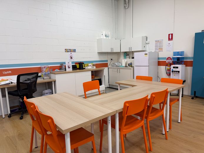 established-tutoring-business-in-docklands-low-rent-high-growth-4