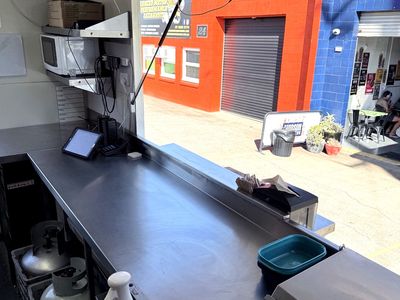 2022-turnkey-food-trailer-fully-equipped-and-ready-to-trade-4