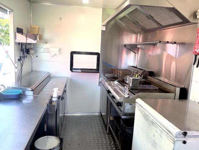 2022-turnkey-food-trailer-fully-equipped-and-ready-to-trade-0