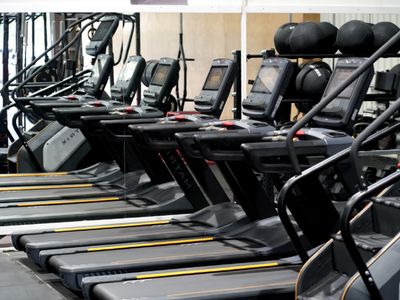 under-offer-enquiries-welcome-24-7-performance-gym-recovery-facility-0