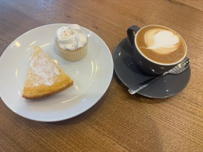 turnkey-cafe-retail-site-100k-high-spec-fit-out-open-to-negotiation-0