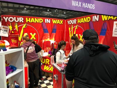wax-hands-make-a-wax-mold-of-a-hand-in-wax-6