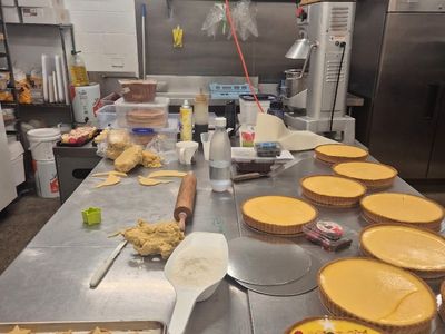 boutique-cake-cafe-380k-revenue-low-rent-profitable-7