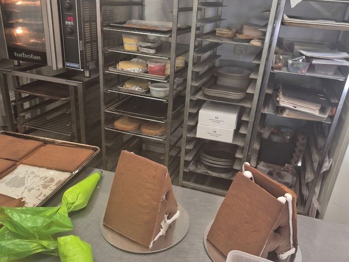 boutique-cake-cafe-380k-revenue-low-rent-profitable-6