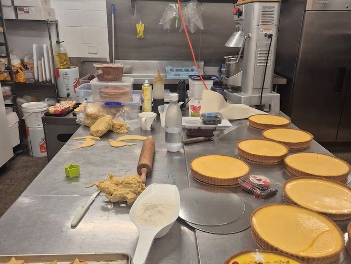 boutique-cake-cafe-380k-revenue-low-rent-profitable-7