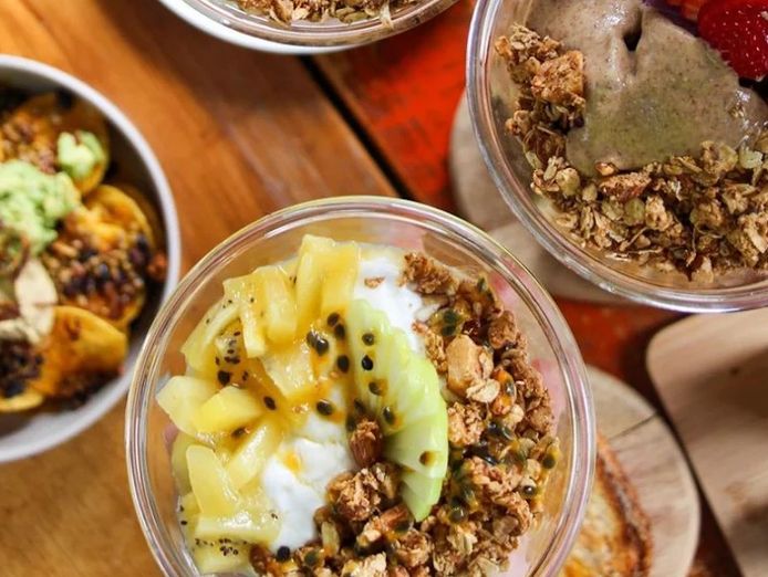 popular-acai-juice-smoothie-and-toastie-cafe-at-busy-chapel-st-1