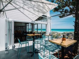 Beachfront café for sale in Miami | fully managed | low wage high profit