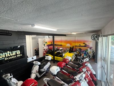 noosa-scooter-and-mini-moke-hire-aventura-hire-4