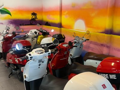 noosa-scooter-and-mini-moke-hire-aventura-hire-2