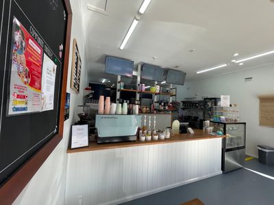 established-bubble-tea-coffee-juice-bar-140k-sav-1