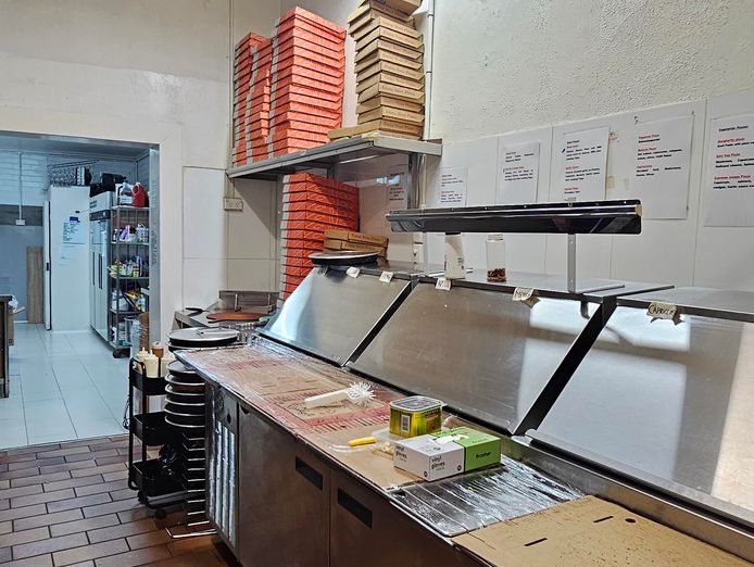 pizza-and-kebab-shop-urgent-sale-5
