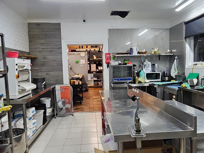 pizza-and-kebab-shop-urgent-sale-3