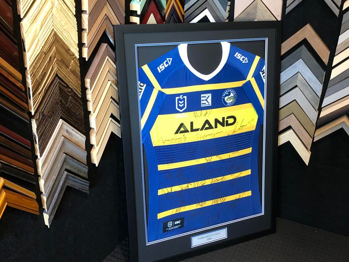 profitable-custom-picture-framing-retail-maufacturing-business-est-32-years-9