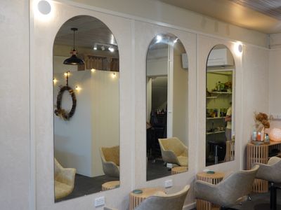 australias-most-easterly-hair-salon-prime-marina-location-turnkey-business-8