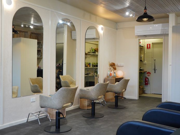 australias-most-easterly-hair-salon-prime-marina-location-turnkey-business-4
