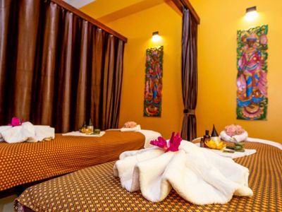 thai-massage-shop-sale-1