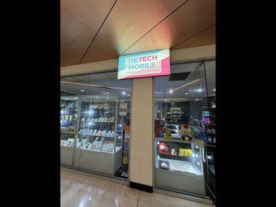looking-for-a-new-owner-for-helensvale-mobile-phone-shop-1