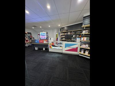 looking-for-a-new-owner-for-helensvale-mobile-phone-shop-8