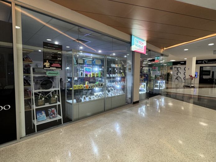 looking-for-a-new-owner-for-helensvale-mobile-phone-shop-5