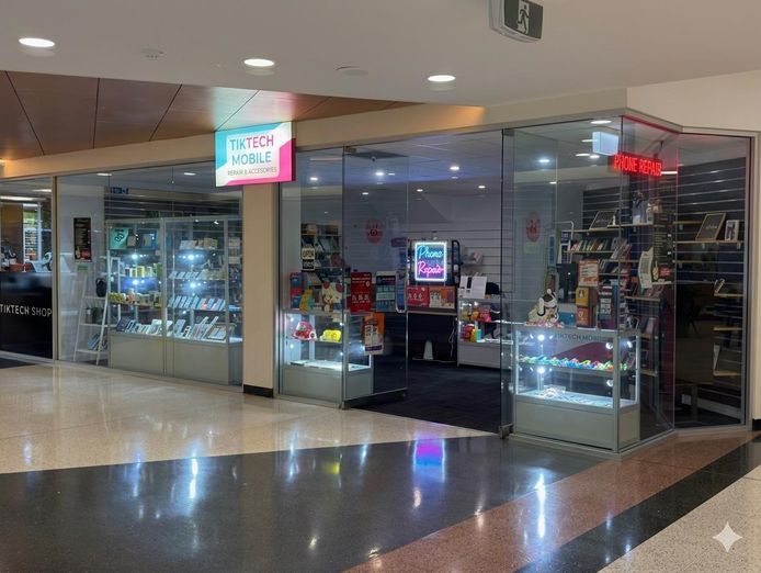 looking-for-a-new-owner-for-helensvale-mobile-phone-shop-0