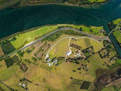 award-winning-two-figs-winery-shoalhaven-coast-8