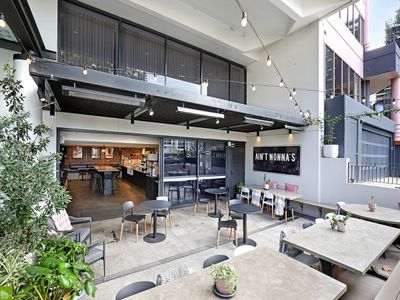 a-rare-opportunity-to-take-over-one-of-wollongong-39-s-most-popular-hospitality-ven-0