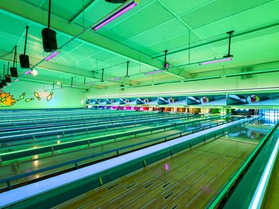 bowling-alley-amp-rare-freehold-business-opportunity-with-development-upside-bus-3