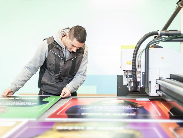 under-management-signage-business-with-freehold-1