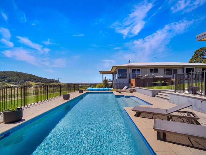 award-winning-two-figs-winery-shoalhaven-coast-5