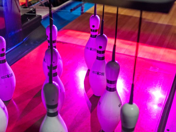 bowling-alley-amp-rare-freehold-business-opportunity-with-development-upside-bus-4