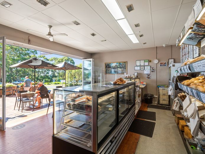 beachfront-cafe-amp-takeaway-business-for-sale-jervis-bay-3