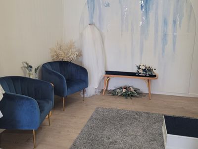 bridal-boutique-for-sale-preloved-and-new-store-5