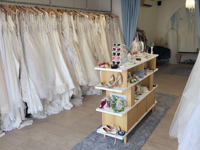bridal-boutique-for-sale-preloved-and-new-store-1