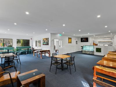 lama-lounge-turnkey-family-cafe-restaurant-for-sale-in-cowes-phillip-island-5