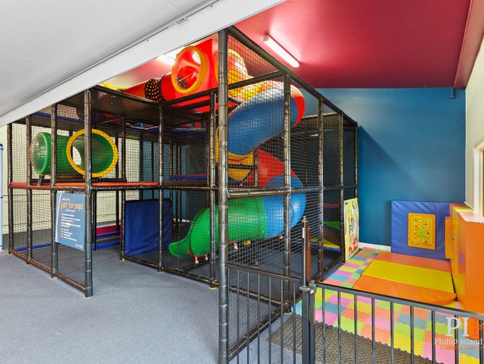 lama-lounge-turnkey-family-cafe-restaurant-for-sale-in-cowes-phillip-island-2