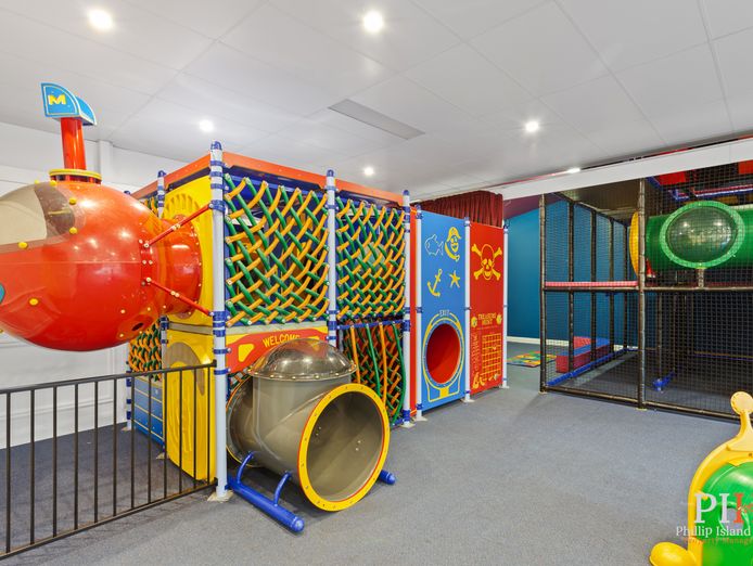lama-lounge-turnkey-family-cafe-restaurant-for-sale-in-cowes-phillip-island-3