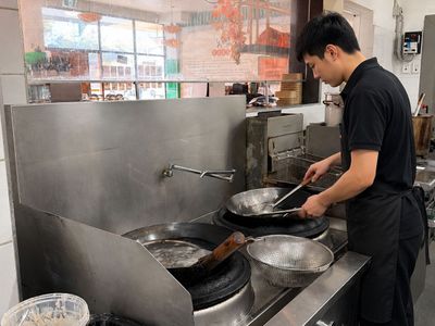 this-thriving-malaysian-cafe-street-food-business-is-ready-for-you-7