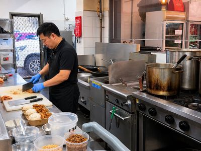this-thriving-malaysian-cafe-street-food-business-is-ready-for-you-6