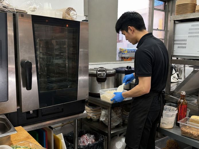 this-thriving-malaysian-cafe-street-food-business-is-ready-for-you-9
