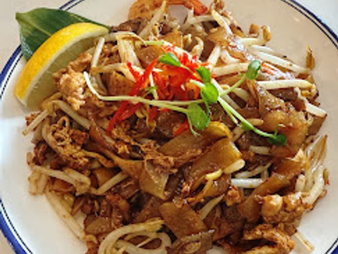 this-thriving-malaysian-cafe-street-food-business-is-ready-for-you-2