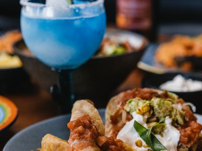 established-22-year-restaurant-turnkey-loyal-customers-85k-4