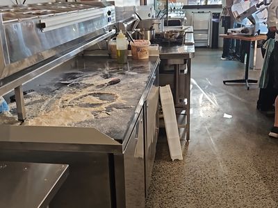 collingwood-corner-pizza-restaurant-for-sale-prime-location-great-opportunity-8