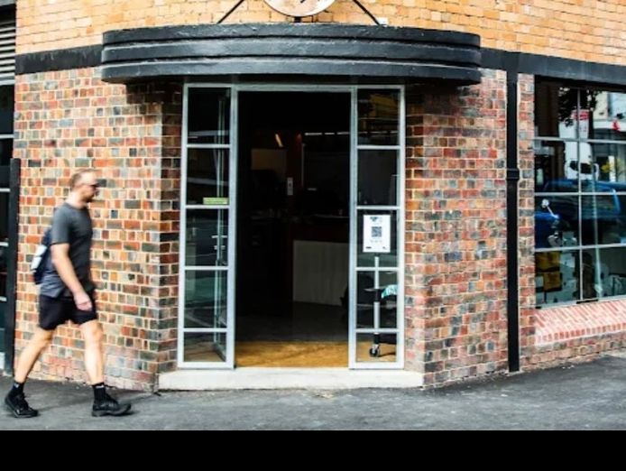 collingwood-corner-pizza-restaurant-for-sale-prime-location-great-opportunity-3