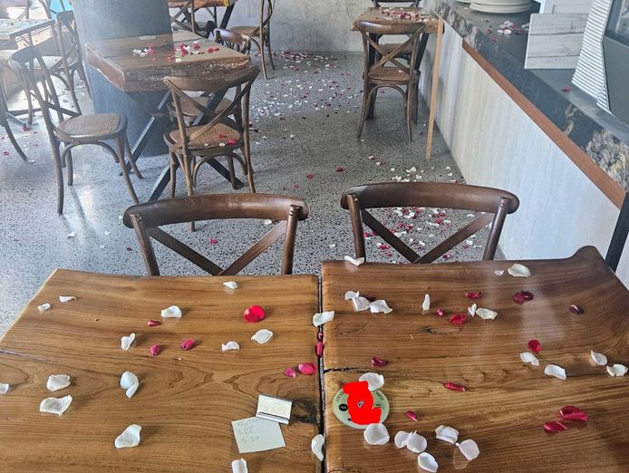 collingwood-corner-pizza-restaurant-for-sale-prime-location-great-opportunity-1
