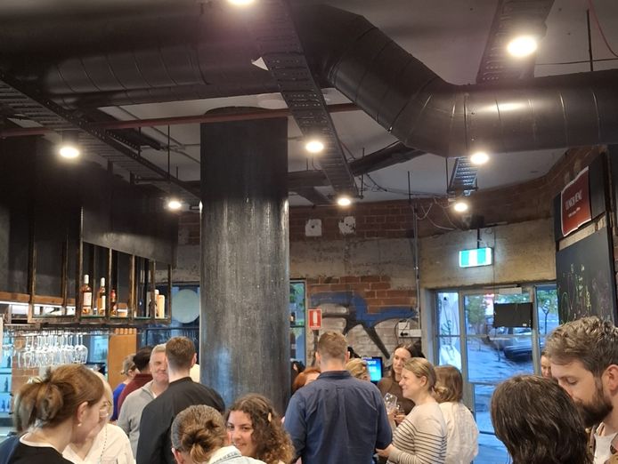 established-operating-pizza-bar-full-fit-out-prime-collingwood-corner-2